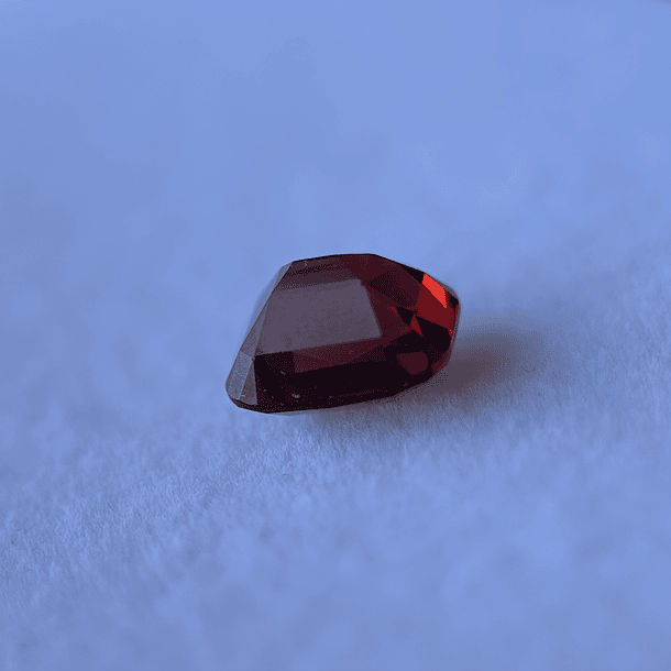 Granate rojo crimson-3ct-8.29x6.87x5.53mm 3