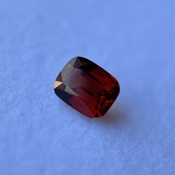 Granate rojo crimson-2.93ct-8.91x7.10x4.97mm 1
