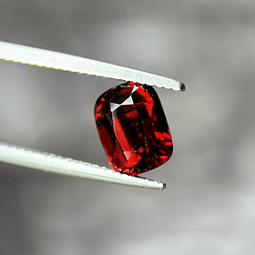 Granate rojo crimson-2.89ct-9.12x6.86x4.73mm