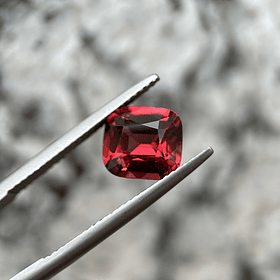 Granate rojo crimson-2.66ct-8.06x7.04x5.01mm