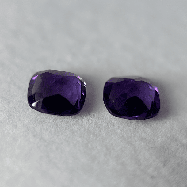 Par de Amatistas moradas-7.585ct-10.9x8.9x5.3mm 3