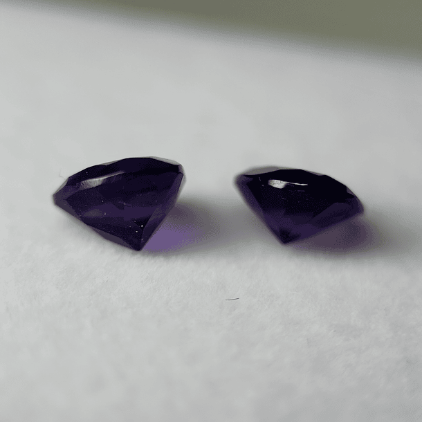 Par de Amatistas moradas-3.76ct-8.8x8.8x5.2mm 3