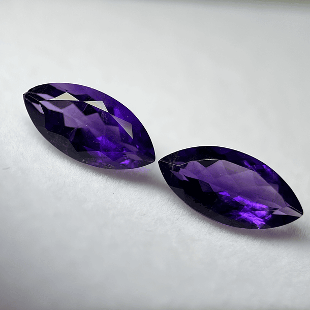 Par de Amatistas moradas-7.455ct-15.7x7.8x4.9mm 1