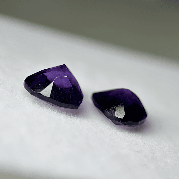 Par de Amatistas moradas-5.67ct-9.8x9.8x5mm 3