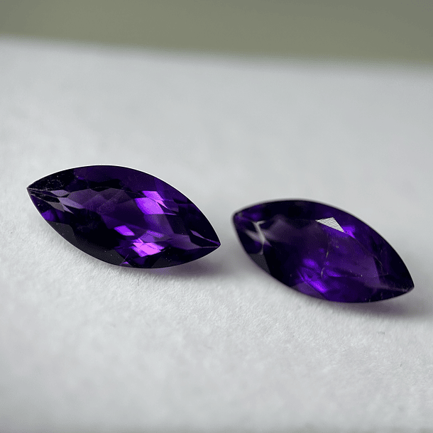 Par de Amatistas moradas-7.16ct-15.8x7.8x5.1mm 1