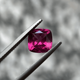 Granate rodolita-2.55ct-7.7x7.6x4.6mm