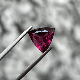 Granate rodolita-3.50ct-9.9x9.9x5.2mm