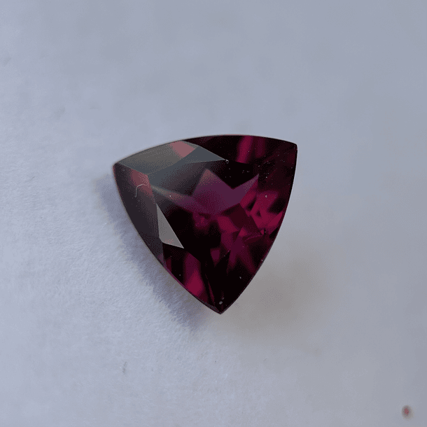 Granate rodolita-3.65ct-9.9x10x5.1mm 1