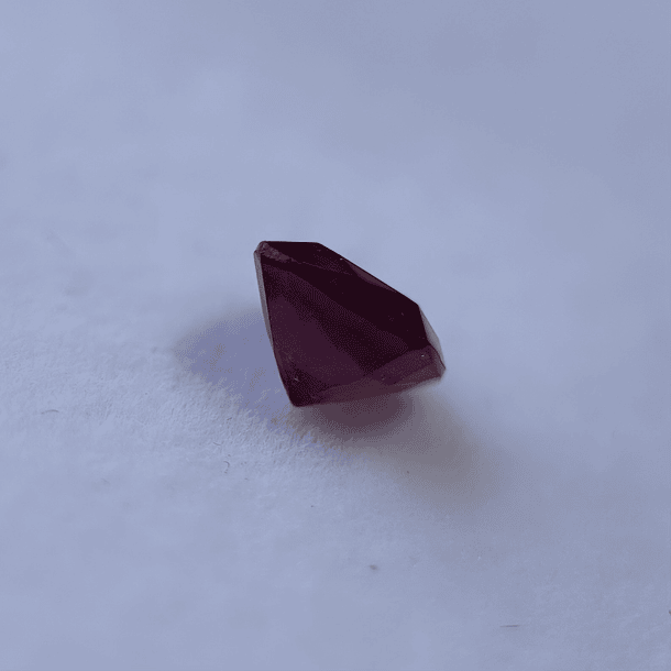 Granate rodolita-2ct-6.8x6.8x4.6mm 3