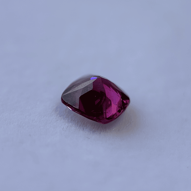Granate rodolita-1.95ct-7x6.9x4.1mm 2