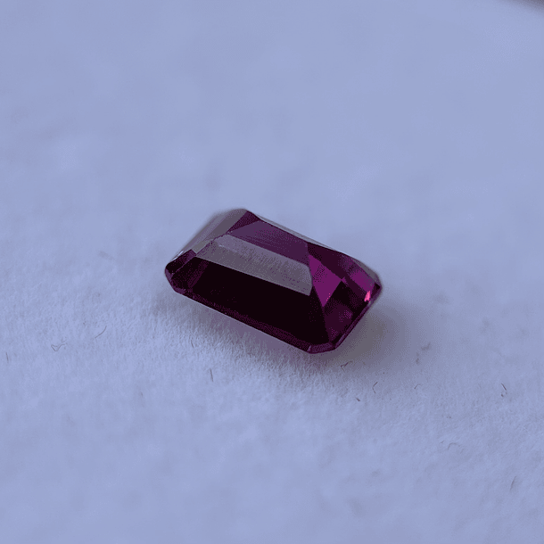 Granate rodolita-1.20ct-6.8x4.8x3mm 2