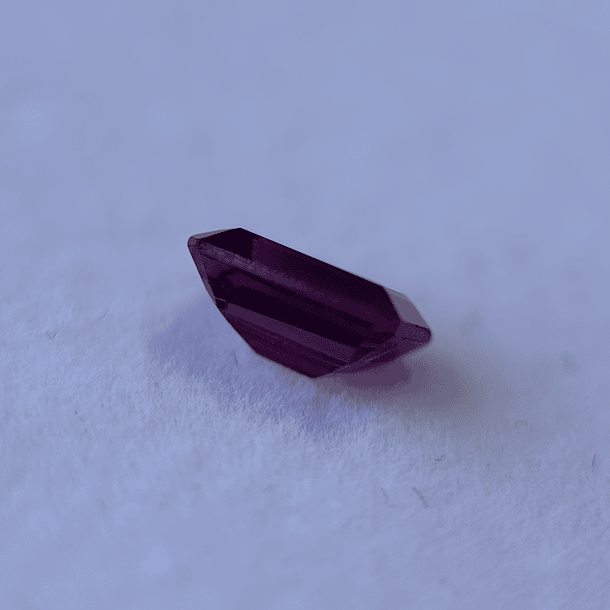 Granate rodolita-1.35ct-6.8x5x3.2mm 3