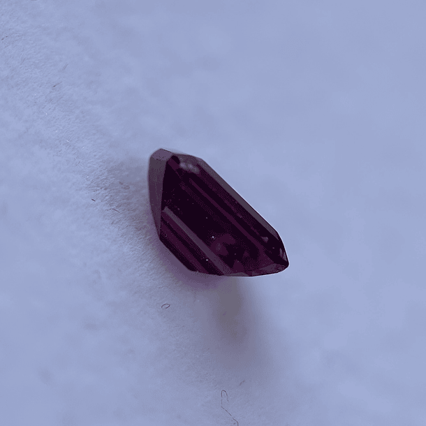 Granate rodolita-1.85ct-7.9x5.8x3.5mm 2