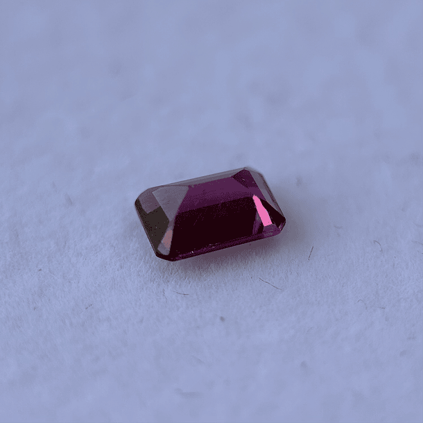 Granate rodolita-1.10ct-6.8x4.6x3.2mm 3
