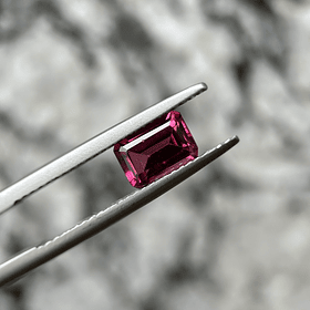 Granate rodolita-1.10ct-6.8x4.6x3.2mm