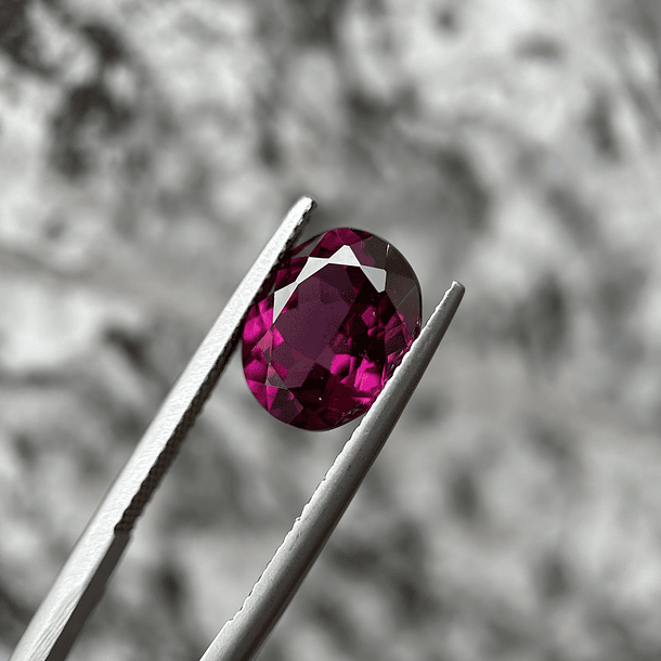 Granate rodolita-1.20ct-7.1x5.1x3.7mm 1