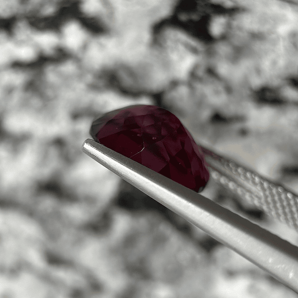 Granate rodolita-2.15ct-8.9x6.9x4.2mm 2