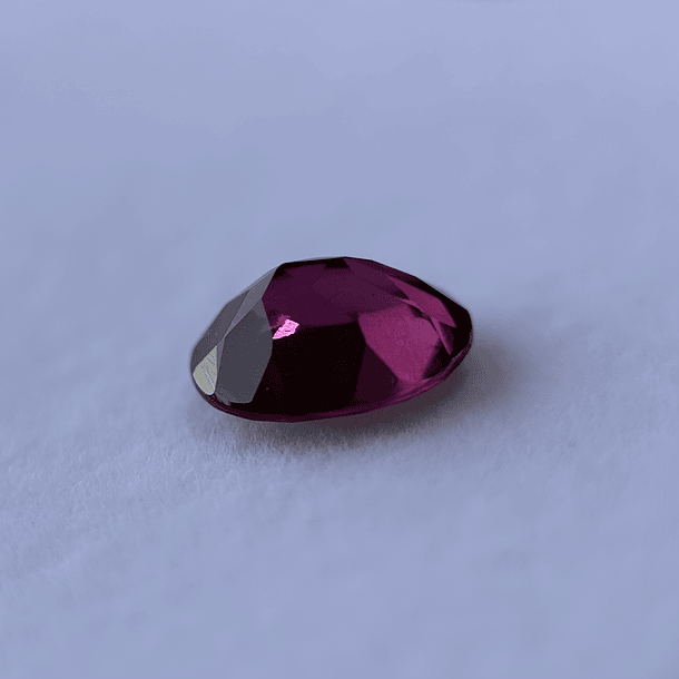 Granate rodolita-2.10ct-8.8x6.8x3.9mm 3