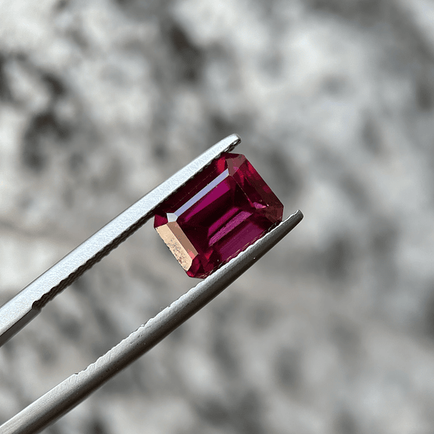 Granate rodolita-1.85ct-7.7x5.8x3.5mm 1