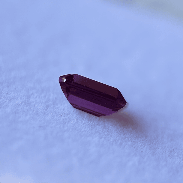 Granate rodolita-2.25ct-8x6x3.7mm 2