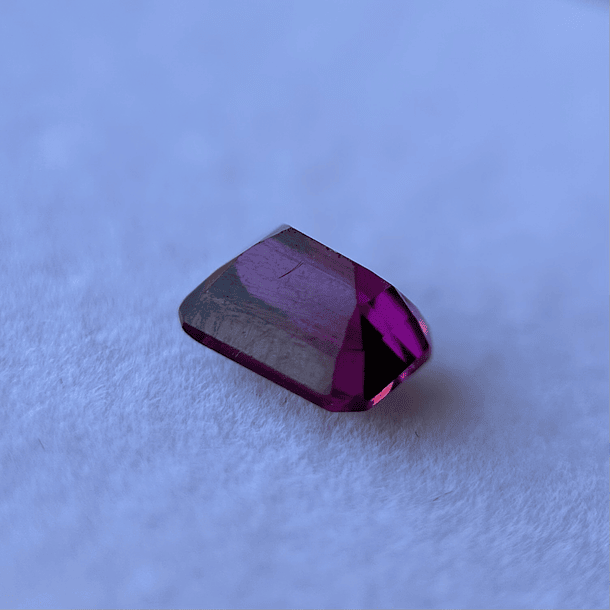 Granate rodolita-2.45ct-7.5x5.8x4.6mm 2