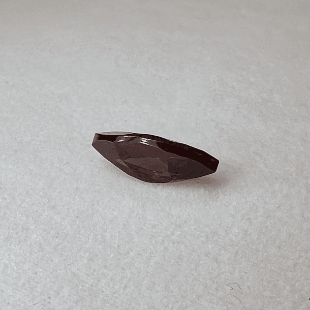 Granate rojo-1.225ct-9x5mm- COPIAR 2