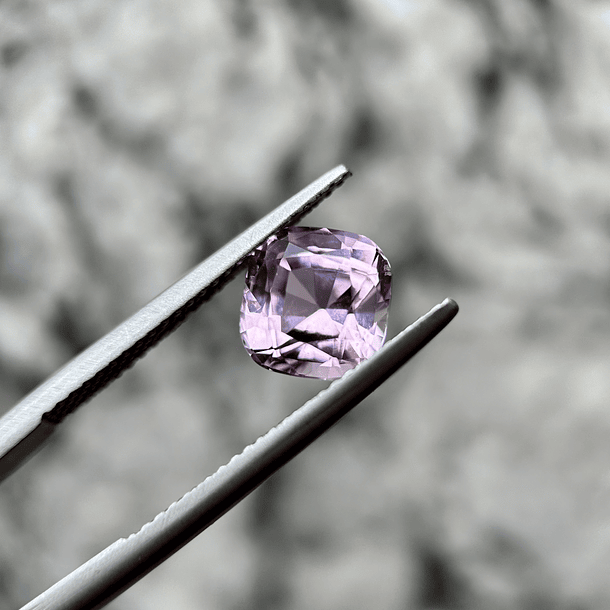 Kunzita-2.68ct-7.7x5.5mm 1