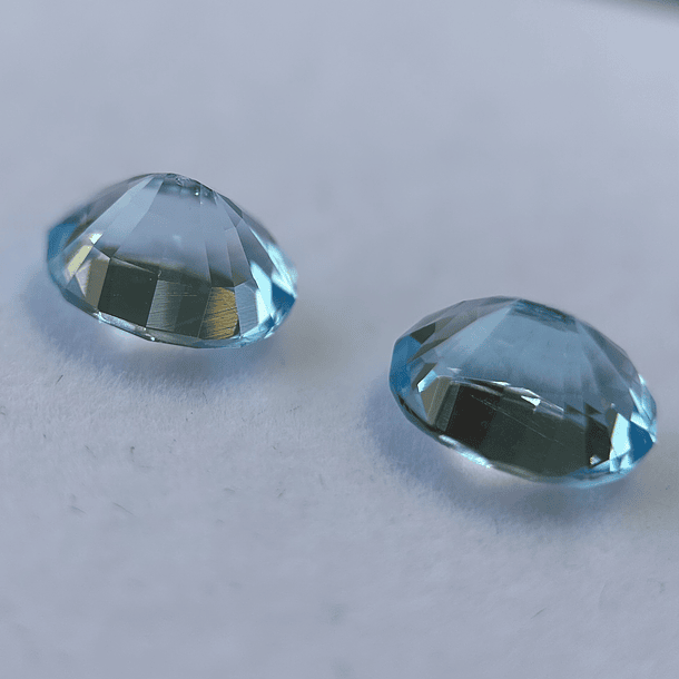 Par de topacios azules-7.25ct-9.7x7.8x5.8mm 2