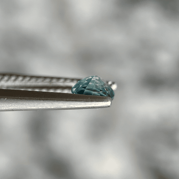 Circón azul-0.70ct-4.1x3.4mm 2