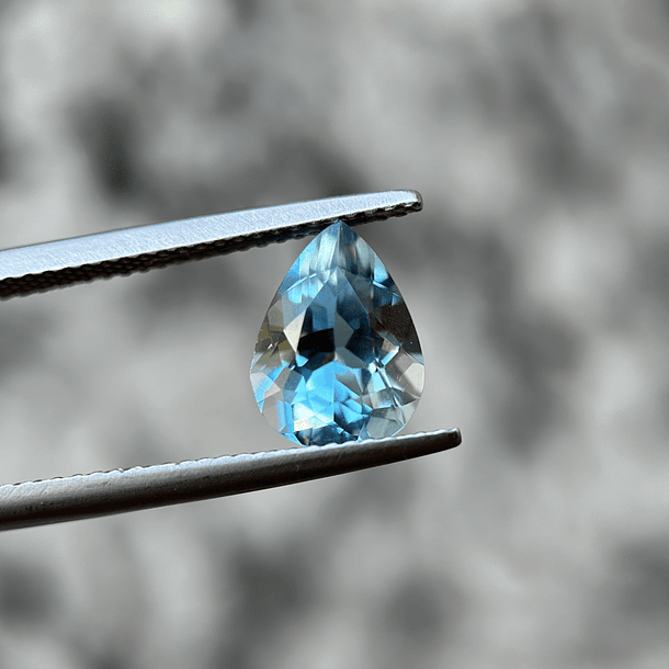 Aguamarina GGI-1.96ct-10.11x7.55x5.40mm 2