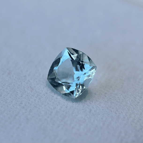 Aguamarina GGI-3.08ct-9.50x9.26x6.02mm 1