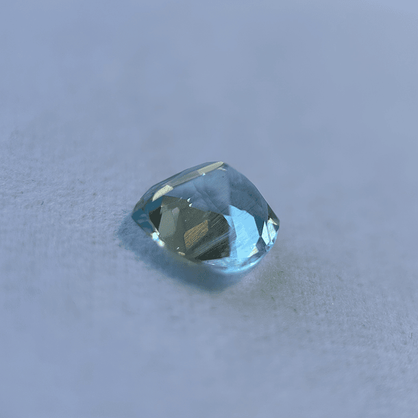 Aguamarina GGI-3.08ct-9.50x9.26x6.02mm 3