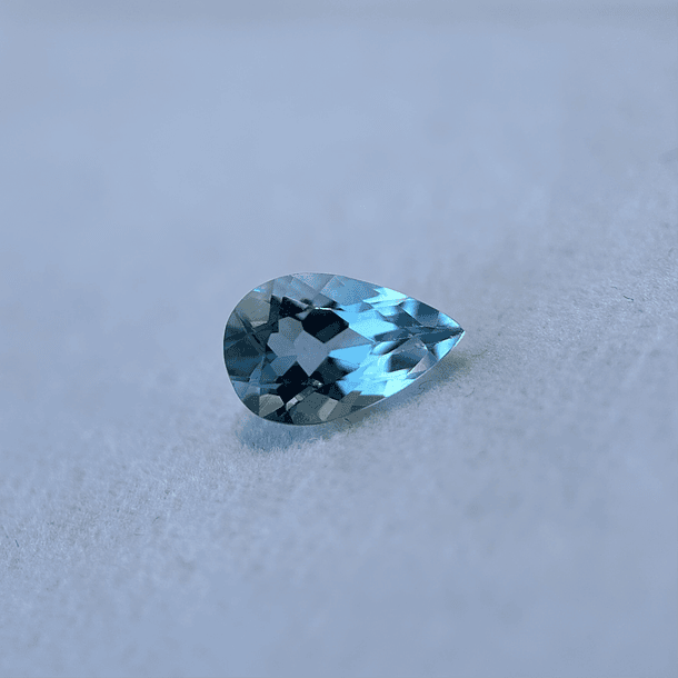 Aguamarina GGI-1.26ct-9.81x6.24x4.23mm 1