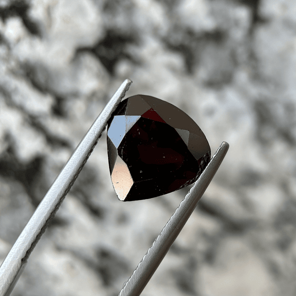 Granate rojo-4.75ct-10.9x10.7x5.4mm 1