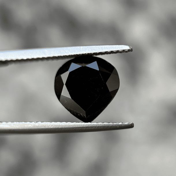 Granate rojo-4.05ct-9.7x9.7x5.6mm 1