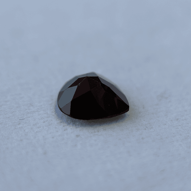 Granate rojo-2.65ct-8.6x8.5x4.5mm 2