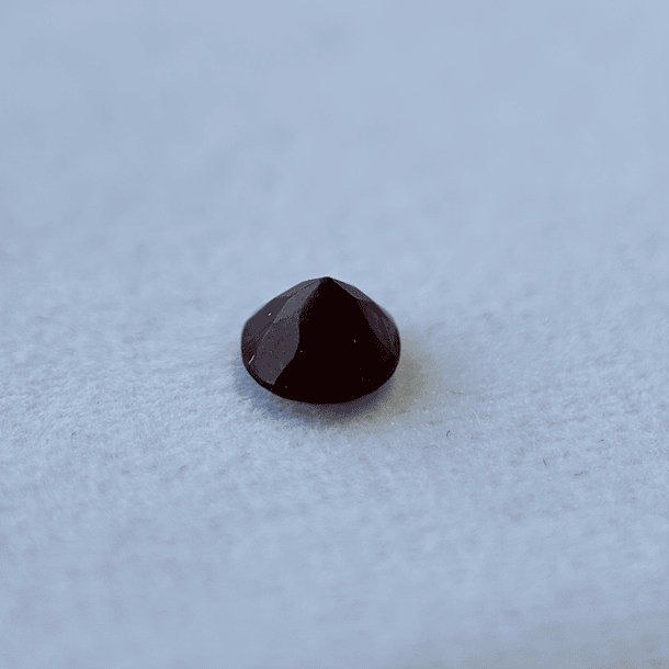 Granate rojo-0.69ct-5mm 2