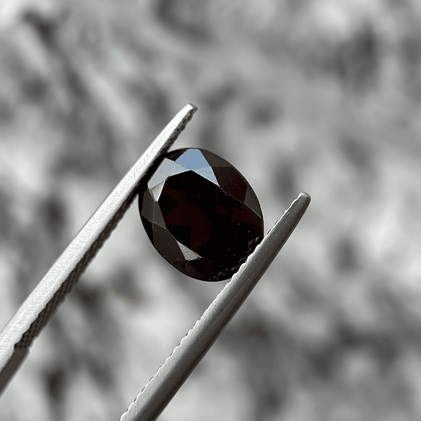 Granate rojo-0.96ct-6.5x4.5mm 1