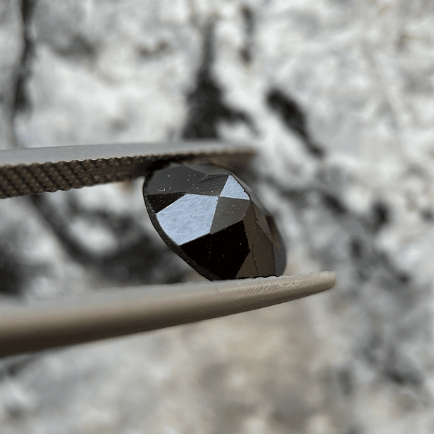 Granate rojo-2.99ct-9.7x7.7mm 2