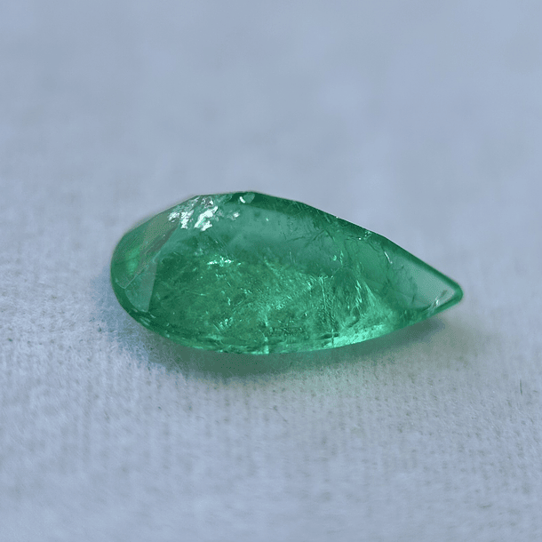 Esmeralda colombiana AIG-3.04ct-14.07x8.22x5.52mm 2