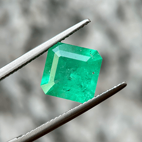 Esmeralda colombiana AIG-1.15ct-6.89x6.67x3.89mm