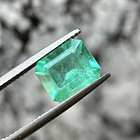 Esmeralda colombiana AIG-3.39ct-9.99x8.54x5.96mm 2