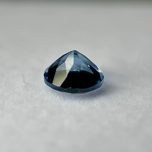 Topacio azul-2.35ct-7.8x5.1mm 2