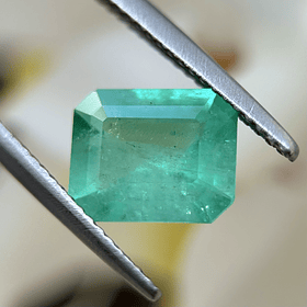 Esmeralda colombiana AIG-1.92ct-9.11x7.45x4.65mm