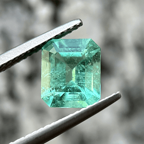 Esmeralda colombiana AIG-1.88ct-8.28x7.13x4.86mm