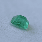 Esmeralda colombiana AIG-1.68ct-8.31x6.43x4.89mm 2