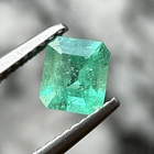 Esmeralda colombiana AIG-0.69ct-5.75x5.06x3.63mm 1