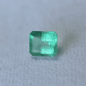 Esmeralda colombiana AIG-1.57ct-7.36x6.26x4.59mm