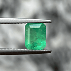 Esmeralda colombiana AIG-0.92ct-6.88x5.43x3.72mm 1
