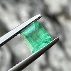 Esmeralda colombiana AIG-0.79ct-6.14x5.55x3.59mm 1